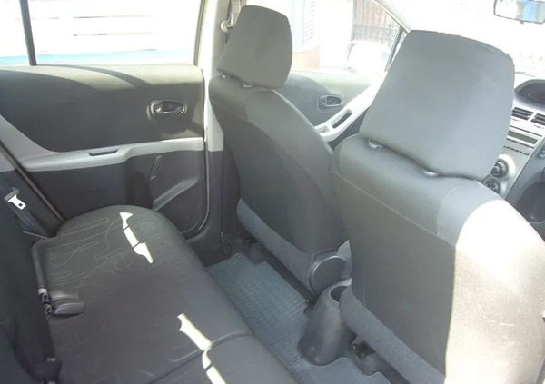 Toyota Yaris cena 20500 przebieg: 128000, rok produkcji 2010 z Krajenka małe 211